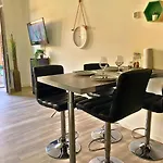 - Terrasse Privee, Animaux Acceptes, Parking Prive Gratuit, Accueil Velo Daire Saint-Omer (Pas-de-Calais)