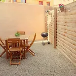 - Terrasse Privee, Animaux Acceptes, Parking Prive Gratuit, Accueil Velo Saint-Omer (Pas-de-Calais)